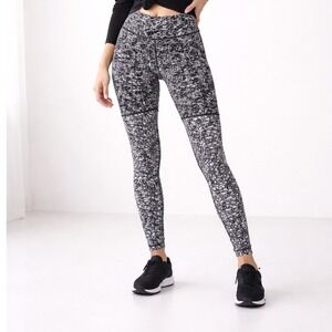 Lululemon‎ Wunder Under Hi-Rise Statement Leggings Black White Abstract Size 8